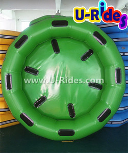 Vente en gros de radeau de toboggan flottant vert en PVC à usage commercial pour parc d'aventure - Product Image 2