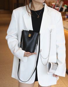 2026 Spring Summer Fashion Woman's Shoulder <b>Bag</b> Casual Single Bucket Pure Cow <b>Leather</b> Diagonal Zipper Closure Small Mobile <b>Phone</b> - Product Image 4