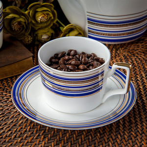 Service à café en porcelaine fine de style européen, tasses à café vintage de style britannique, tasses à café créatives pour publicité et cadeaux de fêtes - Product Image 2