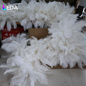 ลูกบอลขนนกสีขาวแบบกำหนดเองของ LEDA ลูกบอลตกแต่งขนนกแท้สำหรับงานแต่งงาน ของตกแต่งงานเฉลิมฉลองสำหรับงานอีเว้นท์ - Product Image 4