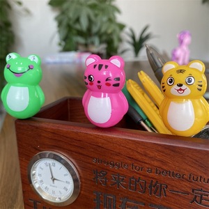 Vaso de juguete con dibujos animados, mini juguete educativo de plástico para niños, diversión para el tiempo de juego - Product Image 4