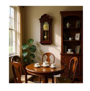 Pendule Grandfather Wall Clock Finition chêne Legacy et un pendule fini laiton brossé pour un style traditionnel - Product Image 2