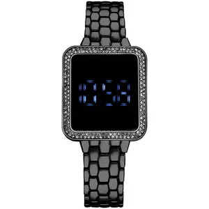 畅销TW824方形表盘钻石镶嵌手表男女触摸屏数字LED手表多功能