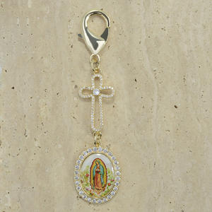 Llaveros de cruz <span class=keywords><strong>crucifijo</strong></span> de metal italiano, bolsas a granel, accesorios <span class=keywords><strong>para</strong></span> coche, colgante religioso espiritual, dijes de cristal de circonita DIY <span class=keywords><strong>para</strong></span> coche - Product Image 5