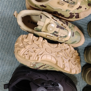 DFE01 Zapatillas Deportivas Tácticas ESDY de Corte Bajo, Camuflaje Verde Oliva para Bosque y Selva, Personalizadas - Product Image 3