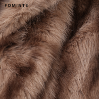Veste Courte Doublée Tendance en Fausse Fourrure Léopard pour Femme – Collection Automne Hiver – Manteau Chaud et Moelleux – Vente en Gros