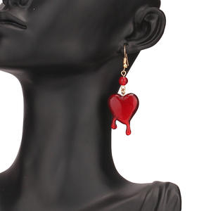 Pendientes colgantes con forma de corazón y gota de sangre para mujer, joyería de moda para fiesta, diseño de corazón rojo de aleación de zinc - Product Image 1