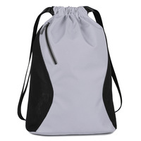 Sacs à dos à cordon de serrage Nouveau design Durable Imperméable Logo personnalisé Sacs de sport en polyester à cordon de serrage avec poche