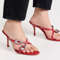 Sandales d'été pour femmes à talon, bout pointu, couleur unie, à enfiler avec boucle, rehaussantes, tendance mode