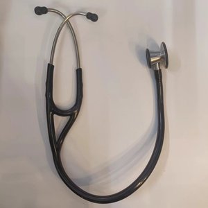 หูฟังแพทย์ HOPMED รุ่นมืออาชีพ สีดำ สแตนเลสสตีล หัวคู่ สำหรับผู้ใหญ่ ใช้ในทางการแพทย์ พร้อมจุกหูฟังและแผ่นกรองเสียงเสริม - Product Image 2