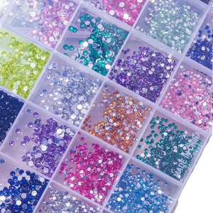 Accesorios de Decoración de Uñas Más Vendidos, 24 Compartimentos, Brillantes y Coloridos, Cristales de Resina Planos de 2mm y 3mm, Set de Diamantes de Imitación para Uñas - Product Image 3