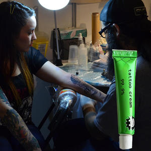 Crema Natural para el Cuidado Posterior del Tatuaje en Labios, Loción Hidratante con Vitamina C y E 10G, Promueve la Hidratación de la Piel - Product Image 4