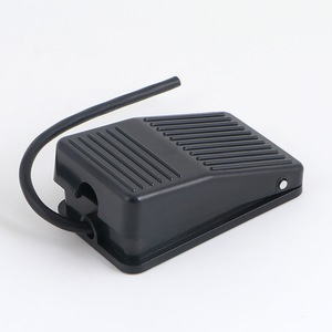 Interruptor de pedal Aomeng Jingye TFS-1 con carcasa de plástico, cable de 10 cm y salida SPST independiente para control de pedal - Product Image 1