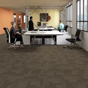 Dalles de moquette carrées antidérapantes de luxe 50x50cm avec support en PVC ignifuge pour hôtels et bureaux, chambres et salons - Product Image 2
