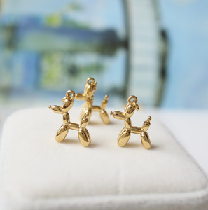 Pendentif <span class=keywords><strong>chien</strong></span> ballon 3D en gros, breloque animal chiot en acier inoxydable, fabrication de bijoux DIY en titane, placage PVD 18K - Product Image 2