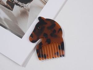 Peigne en acétate élégant au design animal créatif, forme de tête de cheval, peigne de poche, accessoires de cheveux personnalisés mignons - Product Image 6