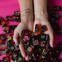 La série Joy Woodlands Tortoise Shell American Mahjong 160 : Tuiles en acrylique de luxe inspirées de la nature, de la chaleur et d'un design intemporel