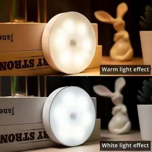 Luz Nocturna Recargable USB con Sensor de Luz Blanca Cálida para Dormitorio, Pasillo y Corredor, Uso Nocturno - Product Image 3