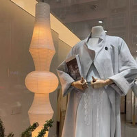 Lustre suspendu en papier de style Isamu Noguchi, vintage japonais, inspiré du Wabi-sabi, à trois/quatre/cinq têtes, modèle pour la maison