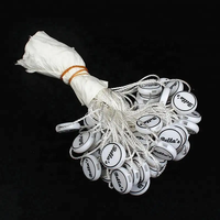 Corde en nylon blanc personnalisée en relief en 3D avec logo de marque étiquette volante en plastique pour vêtements