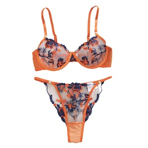 Conjunto sexy de <span class=keywords><strong>dos</strong></span> piezas: sujetador hueco con copas de media copa <span class=keywords><strong>y</strong></span> bragas, estilo lencería transparente de encaje sexy con tirantes - Product Image 6