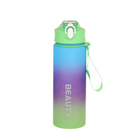 Bouteille d'eau en plastique dépoli dégradé portable de 620ml stockée en gros Tasse de sport Gobelets en plastique anti-fuite avec couvercles et pailles