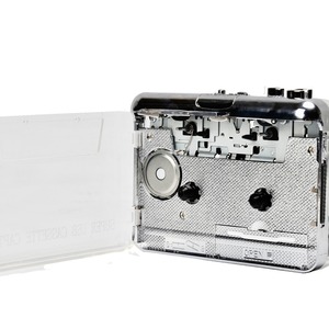 Lecteur de cassettes USB portable, convertisseur de cassettes en format MP3 WAV, design rétro en métal ABS transparent pour la maison, la voiture, l'extérieur - Product Image 3