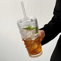 Haute valeur Ins Style isolé verre tasse à eau rayure verticale Simple grande capacité tasse à thé couvercle paille café Performance chaude