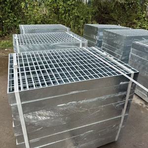 Grille en acier 316 robuste pour construction automobile, revêtement de sol, port, échelle, clôture, allée, tranchée et porte, résistante à la rouille et au plainage - Product Image 6