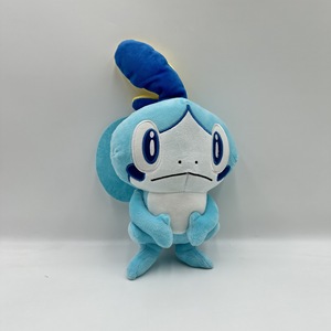 Peluches Pokémon Squirtle, Charizard, Mewtwo, Snorlax en gros pour le commerce extérieur, pour les 8-13 ans, fabriquées au Guangdong - Product Image 2