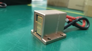 Nouveau Stack Laser Diode Haute Puissance et Haute Précision 500W 10 Barres <span class=keywords><strong>ACRUS</strong></span> LASER 808nm 755nm 1064nm avec Poignée de Remplacement Personnalisée - Product Image 2