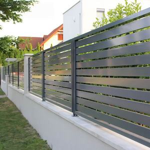 Panneaux de clôture en aluminium de sécurité modernes, revêtement en <span class=keywords><strong>poudre</strong></span> noire, hauteur de 6 pieds, design horizontal à lattes, clôture extérieure pour l'intimité, portail - Product Image 2