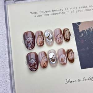 <span class=keywords><strong>Faux</strong></span> <span class=keywords><strong>ongles</strong></span> de luxe rouges avec motif feuille <span class=keywords><strong>d</strong></span>'<span class=keywords><strong>or</strong></span>, faits à la main, de haute qualité, à presser, avec effet œil de chat - Product Image 4