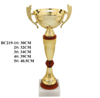 Chine Usine En Gros Métal Coupe Trophée Sport Prix en Or & Argent Placage pour Pageant Boxe Trophées Médailles & Plaques