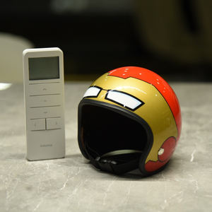 Piccolo animale domestico gatto e cane mezza faccia orso casco giocattolo Mini ABS materiale moto modello per i proprietari di cani e gatti - Product Image 2