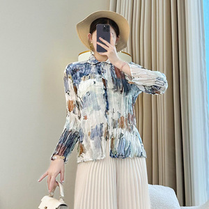Camisa <span class=keywords><strong>de</strong></span> pintura al óleo tridimensional Miyake <span class=keywords><strong>de</strong></span> alta calidad para <span class=keywords><strong>mujer</strong></span> <span class=keywords><strong>de</strong></span> verano nuevo Vintage Casual suelto Joker Top reductor <span class=keywords><strong>de</strong></span> edad nuevo cuello - Product Image 1