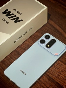 สมาร์ทโฟน HONOR Win Turbo หน้าจอ AMOLED 6.79 นิ้ว 120Hz ชิปประมวลผล Dimensity 8500 Elite กล้อง 50MP แบตเตอรี่ 10000mAh รองรับชาร์จไว 80W 5G สมาร์ทโฟนสำหรับเล่นเกม - Product Image 5