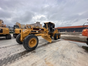 รถเกรดเดอร์มือสอง Caterpillar 140K ของแท้จากญี่ปุ่น CAT 140K พร้อมใบมีด 3.7 เมตร สำหรับงานก่อสร้างถนน - Product Image 4
