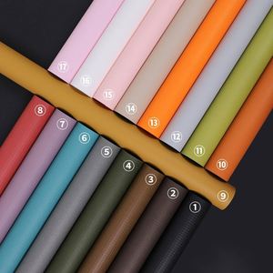 Papel de Regalo Ecológico de Lujo de 60*60cm y 90gsm para Envolver Ramos de Flores - Product Image 1