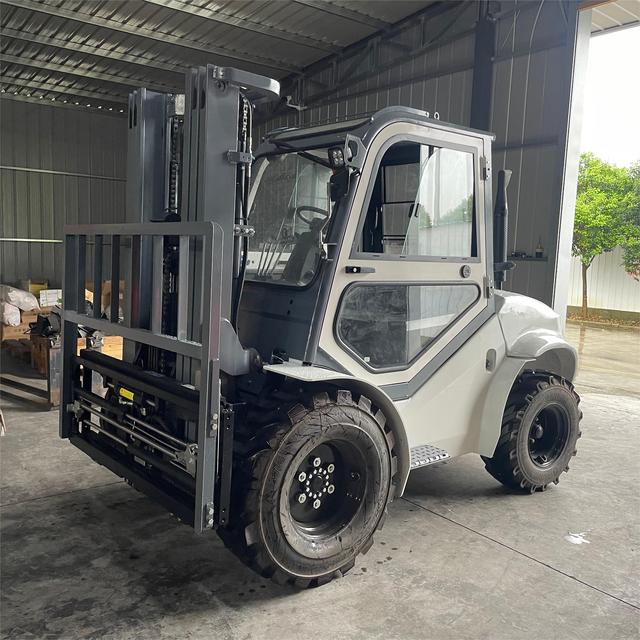 High-Performance Forklifts HE-144