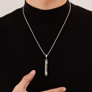Collar con colgante de urna conmemorativa de acero inoxidable, estilo europeo y americano, con diseño de columna y personalidad, que puede abrirse, para botella de perfume. - Product Image 1