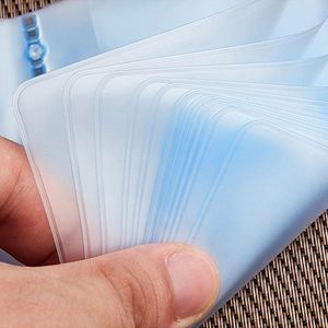 Porte-cartes transparent en plastique avec logo personnalisé, 10 pages et 20 emplacements - Product Image 5