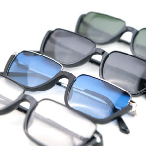 Gafas de Sol de Diseño de Moda 2025 para Hombre y Mujer, Monturas Metálicas Polarizadas Especiales, Gafas Personalizadas OEM ODM, Gafas de Moda - Product Image 2