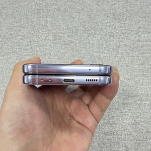 สำหรับ Z Flip4 6.3 AMOLED 120Hz FHD 5G/LTE รองรับซิมคู่ ระบบปฏิบัติการ Android 10 Octa Core สมาร์ทโฟน ภาษาอังกฤษ - Product Image 3