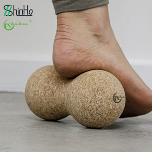 Zhensheng, venta al por mayor, Bola de madera de corcho Natural personalizada, Bola de masaje de corcho grande, bolas de cacahuete de masaje de Yoga de corcho Natural para Fitness - Product Image 1