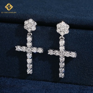 Pendientes Clásicos de Cruz en Oferta, Pendientes Redondos con Diamantes Cultivados en Laboratorio, Engaste de Plata 925, Cierre de Rosca - Product Image 1