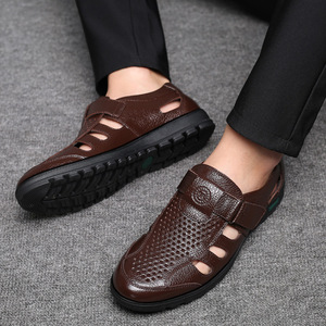 Sandales d'été décontractées pour hommes en cuir véritable grande taille à bout fermé, respirantes et ajourées - Product Image 4