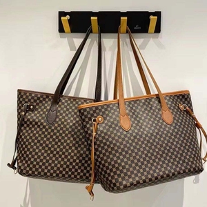 Túi xách hàng hiệu cao cấp dành cho nữ, chất lượng cao, thương hiệu nổi tiếng, kiểu túi đeo vai và túi tote có hai quai xách, khóa kéo. - Product Image 3