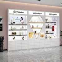 Meuble de présentation cosmétique laqué sur mesure pour salon de beauté et armoire de fond de scène pour diffusion en direct