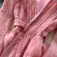 Robe longue décontractée pour femme, élégante, rose, à fleurs brodées, à perles, col en V, manches longues, coupe trapèze, pour tous les jours, les fêtes et les vacances